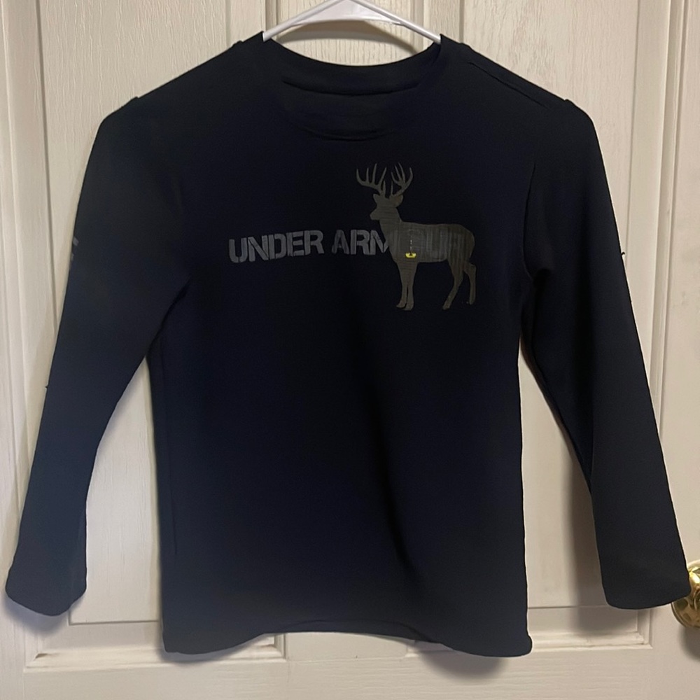 Black Under Armour size 6